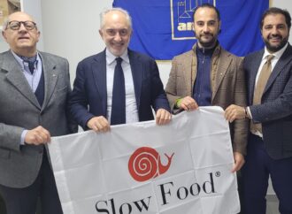 Anci Campania e Slow Food: firmato il protocollo d’intesa. Marino: grande soddisfazione